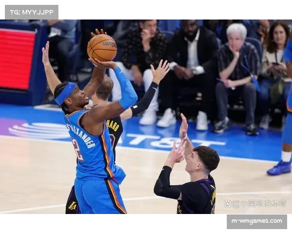 雷霆主场139-96狂胜湖人,东契奇腿筋拉伤提前离场 雷霆主场139-96狂胜湖人,东契奇腿筋拉伤提前离场